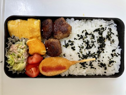 アメリカンドッグの弁当