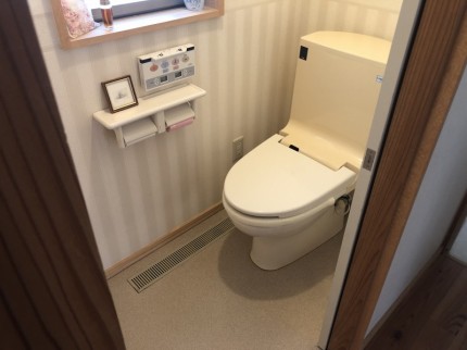 アンティークでおしゃれなトイレの改修前