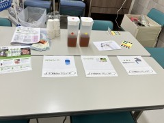 水の飲み比べ