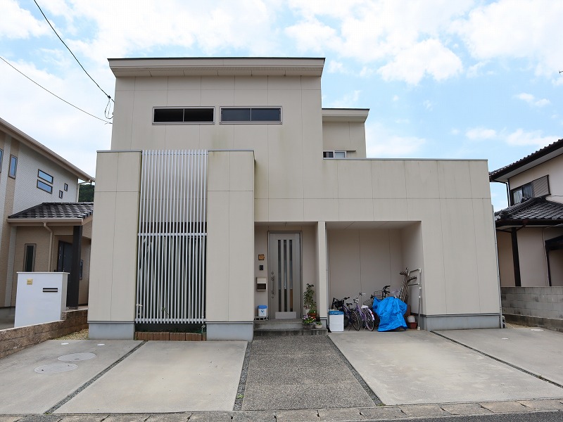 山口県下関市で汚れの目立たない色への外壁塗装工事 山口県でリフォーム リノベーションするならハウスドクター山口